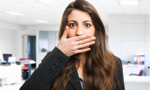 Tieto signály upozorňujú na hroziaci zápach z úst: Poznáš ich všetky?