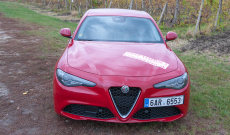 Ženský pohľad na: Alfa Romeo Giulia Q2  - kráska s talianskou eleganciou - KAMzaKRASOU.sk