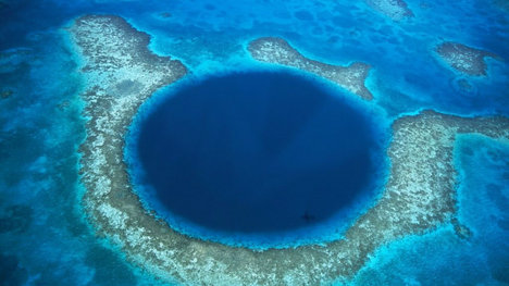 Jedinečné miesta: Veľká modrá diera v Belize