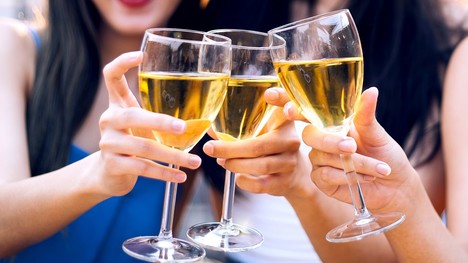 Nadmerná konzumácia alkoholu: Riziko ktorých ochorení zvyšuje?