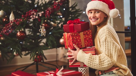 Vyberáme darčeky na Vianoce – TOP tipy pre ženu, muža, deti, rodičov i zamestnancov
