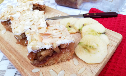 RECEPT: Vynikajúci jablkový koláč s mandľami. Zamiluje si ho každý!