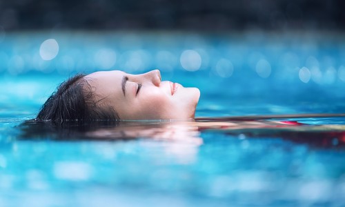 Aké účinky má hydroterapia? Zaži jedinečný wellness vo vode