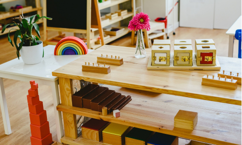 Montessori prostredie: Pripravené a minimalistické?