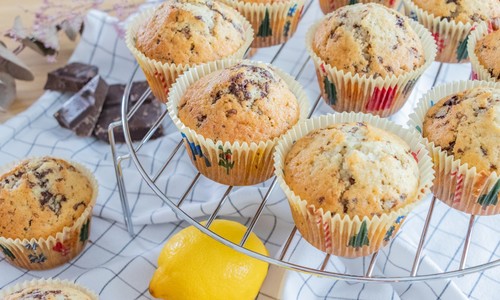 Hrnčekové muffiny s čokoládou: Jednoduchá príprava a famózna chuť