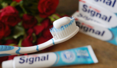 TEST: Signal Long Active zubné pasty a zubná kefka - KAMzaKRASOU.sk
