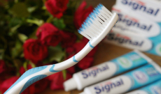 TEST: Signal Long Active zubné pasty a zubná kefka - KAMzaKRASOU.sk