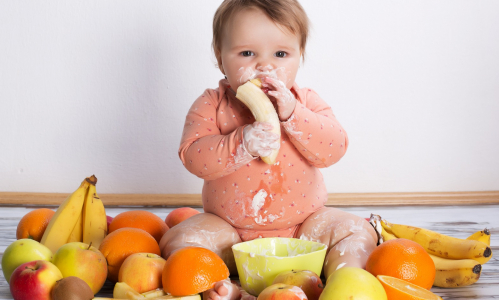 Čo nedávať jesť dieťaťu do jedného roka? Na toto si daj pozor!