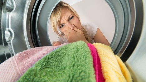 Zapáchajúce uteráky i po opraní? Ako sa zbaviť nepríjemného zápachu?