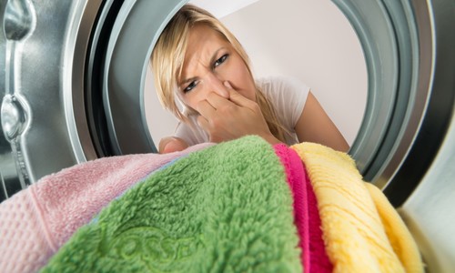 Zapáchajúce uteráky i po opraní? Ako sa zbaviť nepríjemného zápachu?