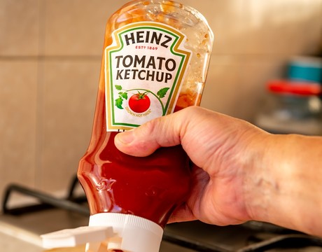 Patrí alebo nepatrí do chladničky? Známy výrobca kečupov dal jasnú odpoveď!