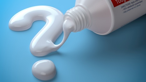 Zázračné účinky zubnej pasty: Ako ju využiť v domácnosti?