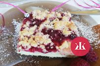 RECEPT: Sladučký mrvenicový koláč s vanilkovým pudingom a malinami - KAMzaKRASOU.sk