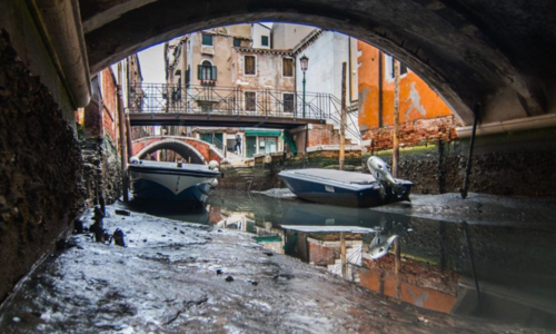 Slávne benátske kanály vysychajú! Čo sa deje v tomto obľúbenom turistickom meste?