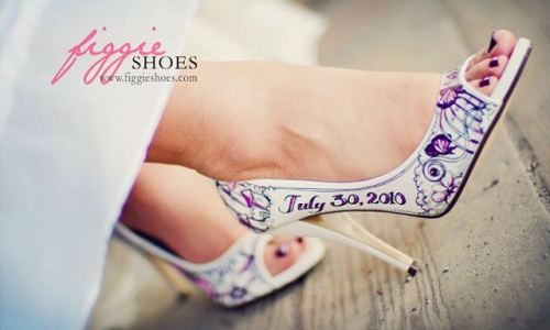 Deborah Thomson vytvára originálne ručne maľované svadobné topánky podľa nevestinho želania!