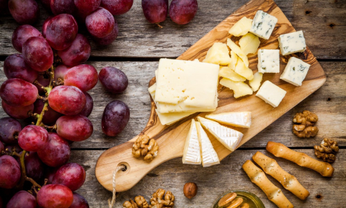 Ako predĺžiť trvanlivosť syra v chladničke?