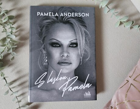 Pamela Anderson rozbíja šablónu memoárov celebrít a berie si svoj príbeh späť!