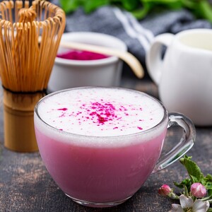 Romantické ružové latte – dopraj si ho nielen na sviatok zamilovaných