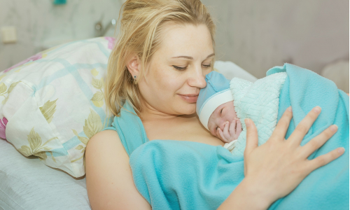 Dojčenie po cisárskom reze: Ako manipulovať s bábätkom?