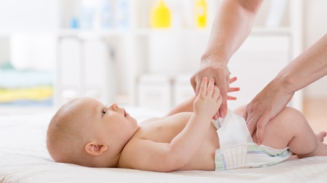 Výber správnych plienok pre bábätko je dôležitý! Aké by mali mať vlastnosti?