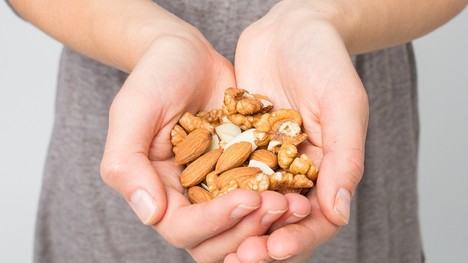 Alergia na orechy a arašidy: Rozpoznaj hlavé príznaky včas!