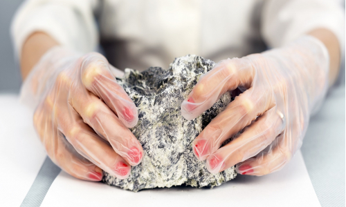 Toxické kamene: Tieto radšej ani nechytaj do rúk!