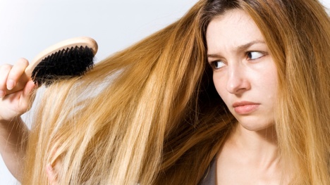 Zregenerujte svoje vlasy prostredníctvom olejov