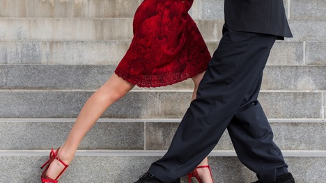 Prečo tancovať tango? Takto ovplyvní tvoju postavu i myseľ!