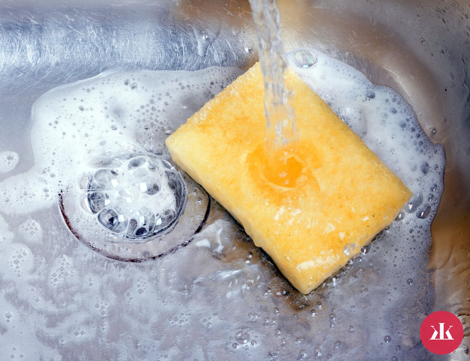 Špongia na umývanie riadu - kedy sa jej už treba zbaviť?