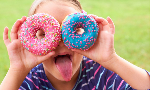 Cukor a hyperaktivita: Naozaj sú deti neovládateľné pod vplyvom sladkostí?