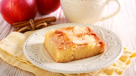 Recept na hrnčekovú bublaninu s jablkami: Tomu proste neodoláš!