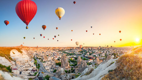 Jedinečné miesta: Historické miesto Cappadocia plné teplovzdušných balónov