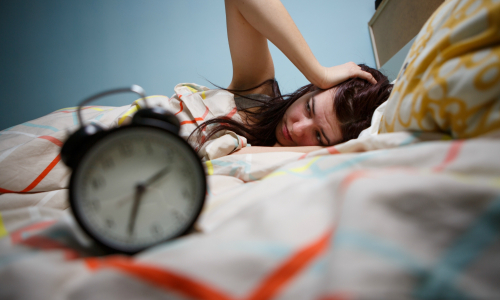 Problémy s nespavosťou: Zbystri pozornosť, tvoje orgány ťa varujú!