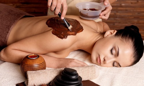 Aké účinky má čokoládová masáž? Je to sladký a zmyselný pôžitok!