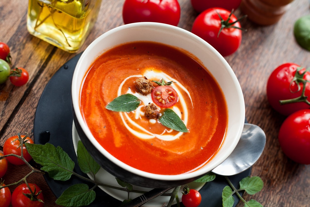 Fantastická polievka z pečených paradajok: Jej chuť vás dostane!