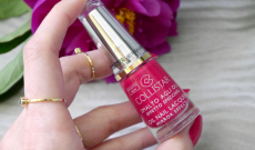TEST: Collistar Oil Nail Lacquer Mirror Effect lak na nechty