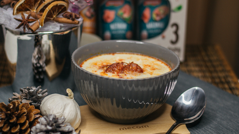 Recept: Cesnaková polievka s klobáskou
