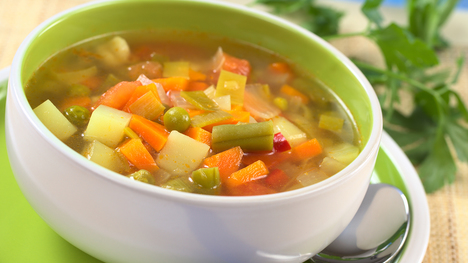 Ľahký recept na jarnú polievku: Pripravíš ju hravo aj v zime