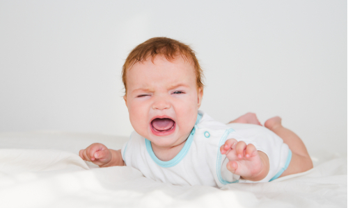 Ako eliminovať plač dieťaťa? Zisti, čo je posunková reč pre bábätká!