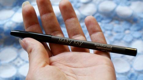 TEST: MARY KAY - Kontúrovacia ceruzka na obočie