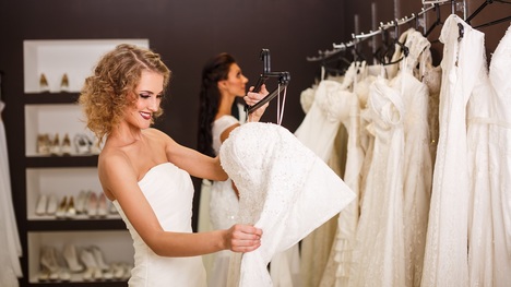 Chyby, ktorým by ste sa mali vyhnúť pri nakupovaní svadobných šiat