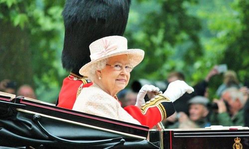 KVÍZ: Alžbeta II. bola najdlhšie vládnucim britským panovníkom. Čo o nej viete a neviete?