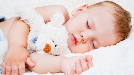 Fázy spánku a bdenie u detí: Koľko spánku potrebujú bábätká?