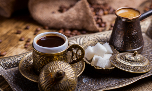 Turecká káva: Spoznaj najlepší spôsob, ako pripraviť pravého turka!