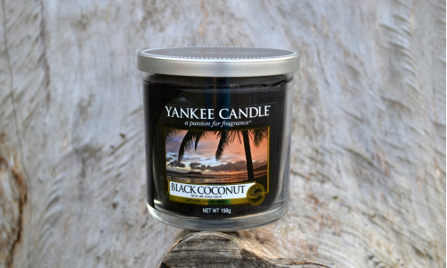 TEST: YANKEE CANDLE Black Coconut