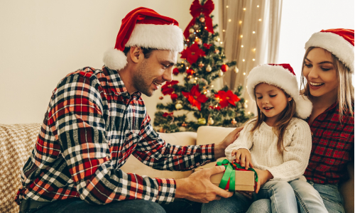 Existuje Ježiško? Kedy a ako povedať deťom, kto nosí darčeky?!