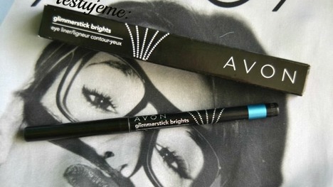 TEST: Ceruzka na oči Brights od Avon-u