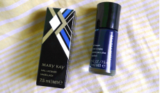 TEST: Mary Kay Runway Bold Lak na nechty Blue Debut - KAMzaKRASOU.sk