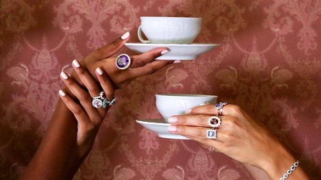 Najkrajšie prstene pre ženu: Inšpiruj sa očarujúcimi diamantmi!