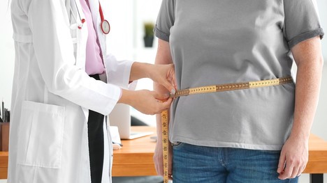 Časté príčiny nadváhy a obezity: Čo všetko môže vplývať na hmotnosť?